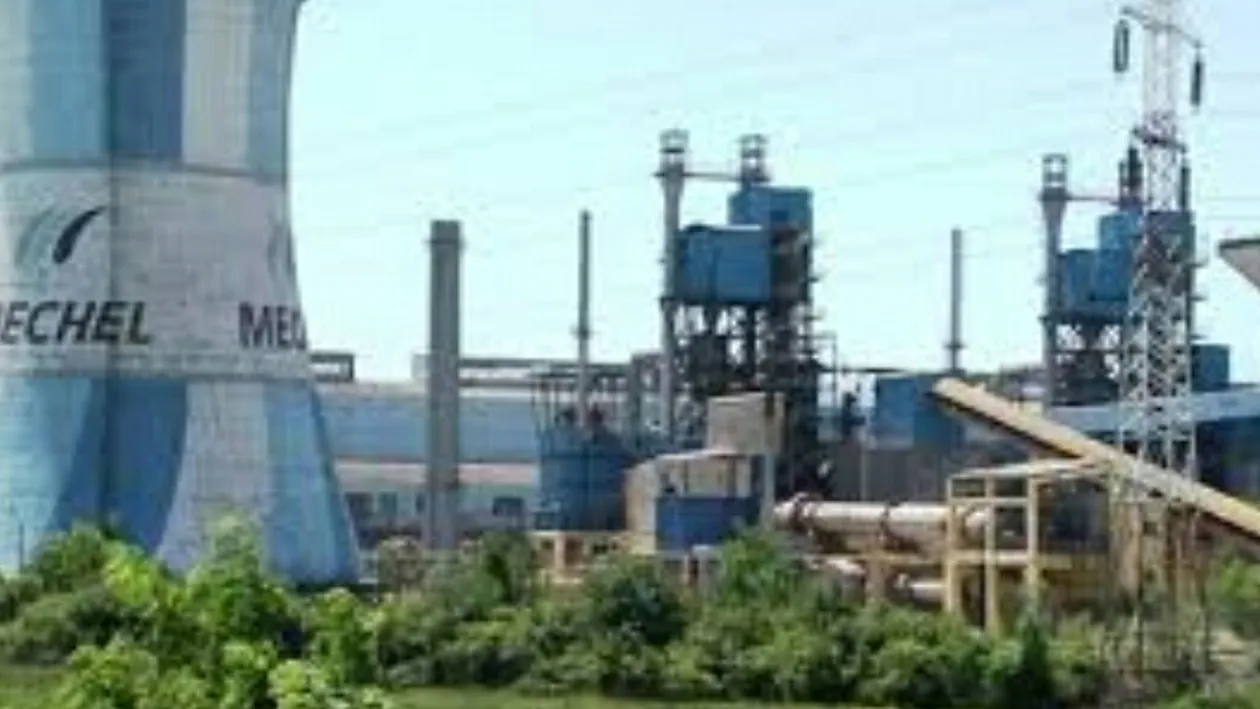 Incident grav la Combinatul din Târgoviște! Un angajat se află în stare gravă după ce s-a ars cu oțel topit