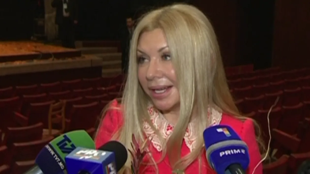 Mama lui Dan Balan a dat-o pe muzica tiganeasca. Tanti Ludmila nu e doar sexy la 54 de ani. Asculta ce voce are