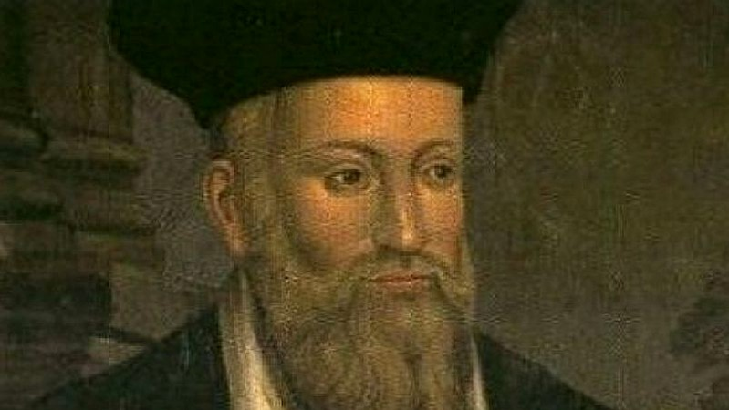 Ce previziuni înfricoșătoare a făcut Nostradamus pentru 2021. Foamete, furtuni solare, asteroizi, cutremure și cipuri în creier