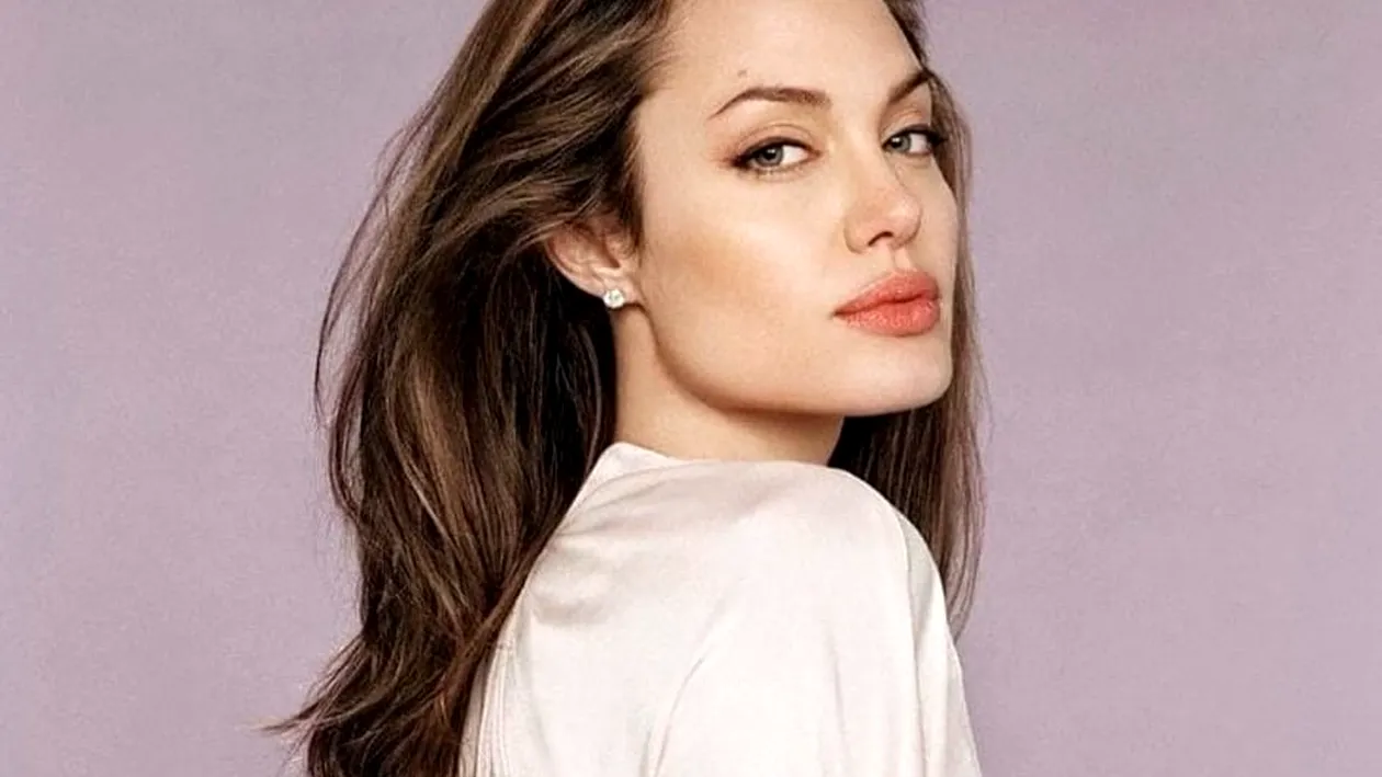 Angelina Jolie a bătut recordul înregistrat de Jennifer Aniston! În cât timp a reușit să strângă un milion de urmăritori pe Instagram