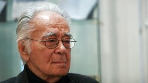 Filosoful Mihai Şora, internat la terapie intensivă. A fost operat de urgență