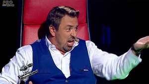 Juraţii de la Vocea României s-au certat pe el: "Ăştia doi papagali din stânga/ În mine găseşti ce vrea muşchiul tău/ Bă, dar ..."