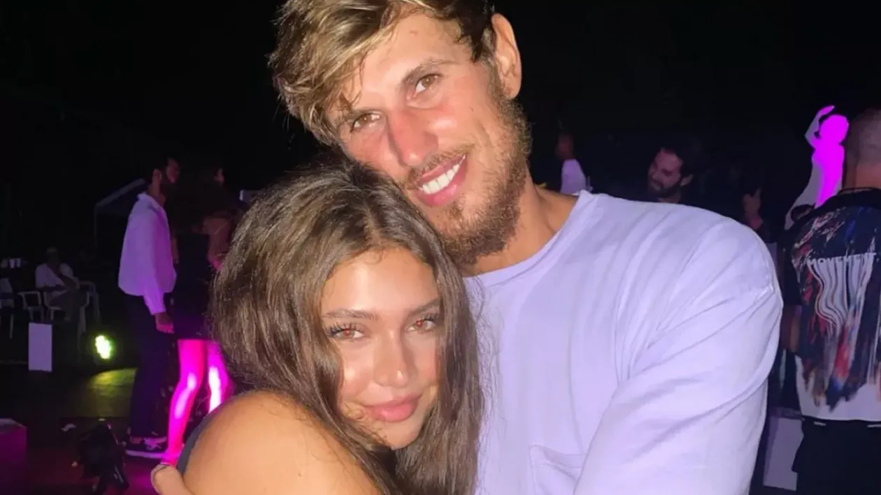 Alex Delea a dat cărțile pe față! Formează sau nu un cuplu cu Elena Chiriac