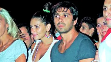 Roxana Vancea nu s-a dezlipit de Razvan Munteanu! Prea vecina cu iubitul Deliei!