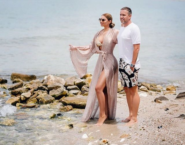 Vedetele din showbiz se întrec în posterioare! Cine este pe primul loc FOTO