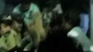 VIDEO Peste 100 depersoane si-au pierdut viata in urma unei busculade produsa de un accident rutier