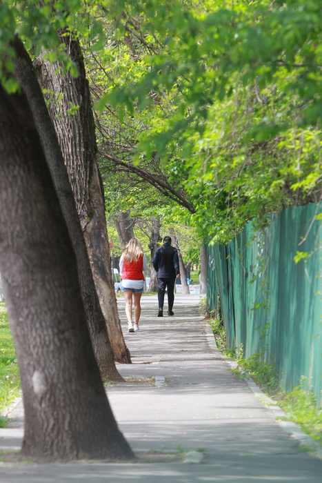Aurel Radu și noua lui iubită, Florentina Opriș, la plimbare prin zona de nord a Capitalei
