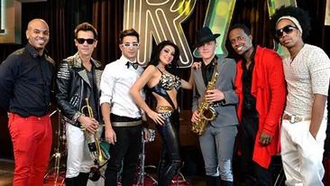 VIDEO Mandinga este invidiata de toata lumea! Nici macar Elena Gheorghe nu i-a sunat ca sa ii felicite! Vezi ce zic baietii din trupa despre ea