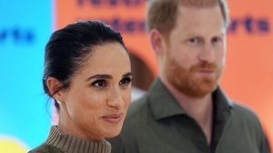 Probleme pentru Meghan Markle și Prințul Harry? Apropiații spun că relațiile cu familia regală britanică provoacă tensiuni între cei doi