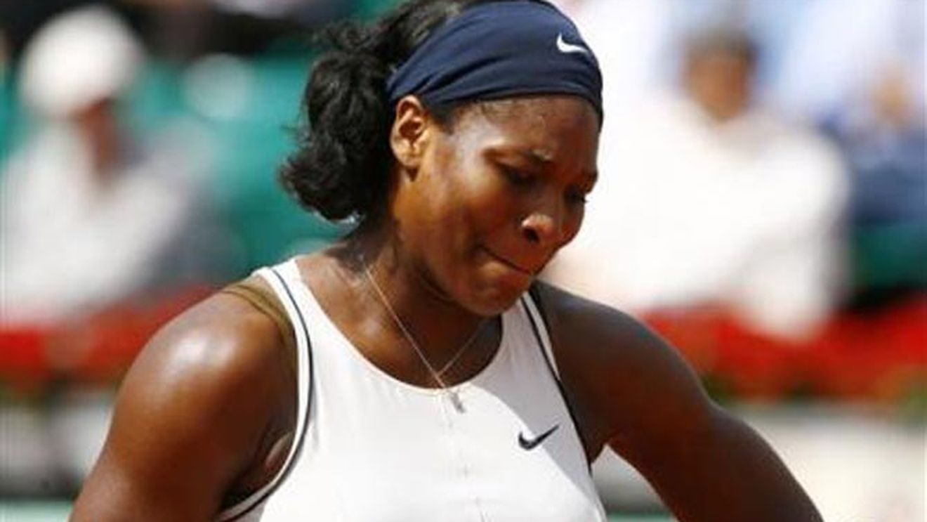 Serena Williams are probleme cu spatele si a fost nevoita sa renunte la semifinala de astazi a turneului din Roma