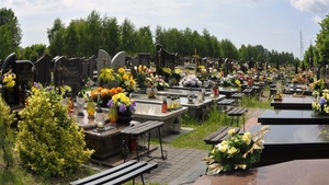 Amenzi usturătoare pentru cei care vin cu așa ceva la înmormântări. Legea a fost deja aplicată în mai multe cimitire
