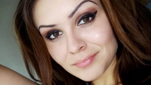 S-a nascut pentru a doua oara! Dupa ce a fost bagata in coma de ginecologul ei, Monica va iesi pe picioarele ei din spital!