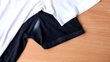 Trucul rapid pentru a scoate petele de deodorant de pe hainele negre. Funcționează de fiecare dată