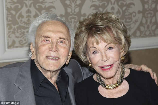 Ea este femeia pe care Kirk Douglas a iubit-o timp de 65 de ani
