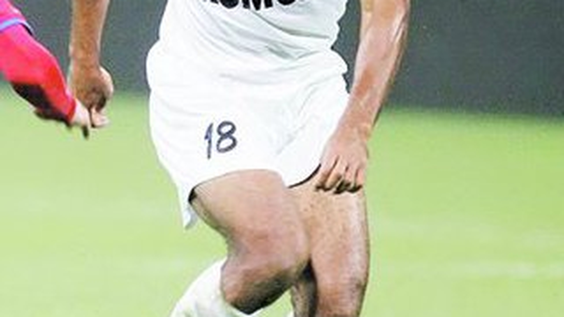 A tratat femeile ca pe mingea de fotbal