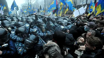 Cel putin 35 de MORTI in Ucraina! Moscova s-a declarat indignata de violentele din orasul Odesa