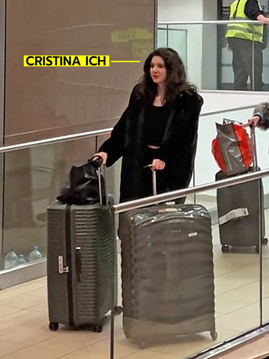 Christina Ich, în aeroport / (Sursa: CANCAN.RO)