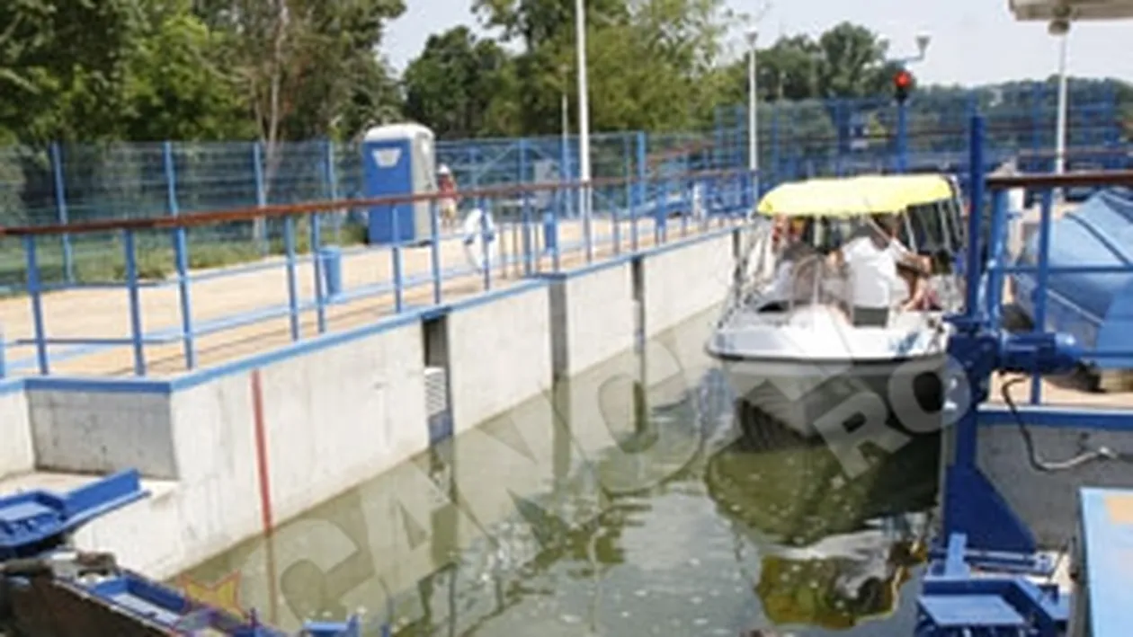 Plimbare cu vaporasul pe Herastrau si Floreasca