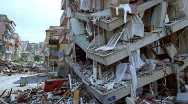 Imagini dramatice din Turcia și Grecia! Cutremurul a ucis doi tineri de 15 și 17 ani