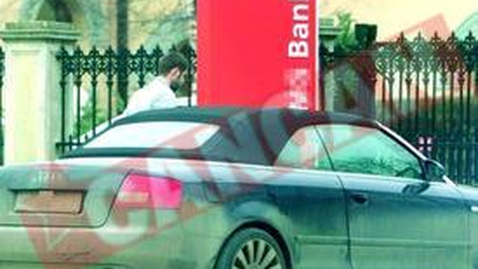 Pulhac si-a "alimentat" iubita plecata la shopping