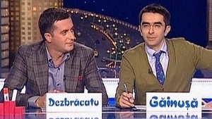 Cine le-a luat locul lui Huidu si Dezbracatu la "Cronica Carcotasilor"? Indiciu: e femeie si e blonda