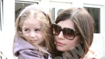 VEZI AICI de ce nu ii da Irinel Monicai pasaportul fetitei lor! Fosta lui sotie poate pleca oricand cu Irina din tara