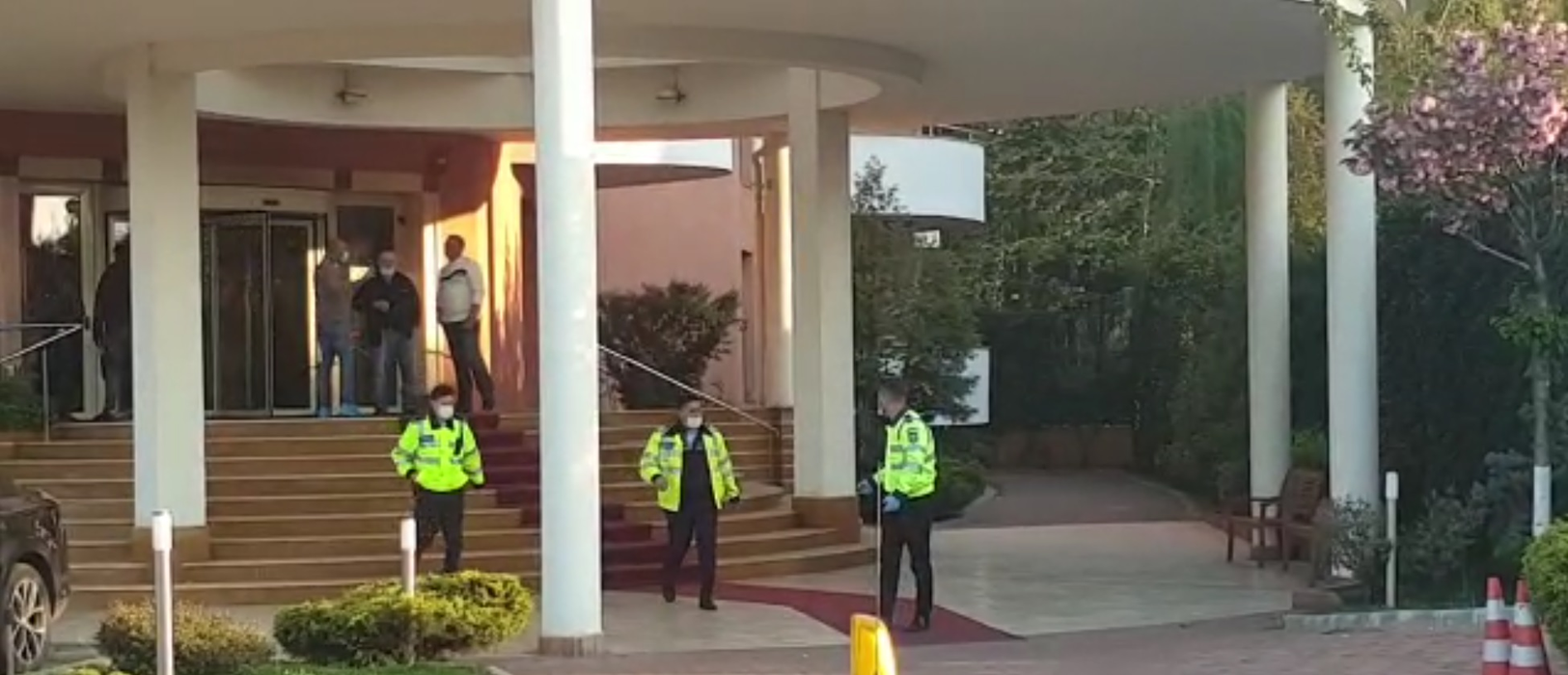 Scene ca într-un film de groază, la un hotel din Capitală