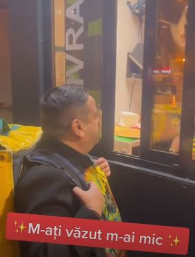 Genial! Cum a reacţionat un angajat McDonald’s, după ce l-a văzut pe Adrian Minune venit să-şi ridice comanda cu Glovo