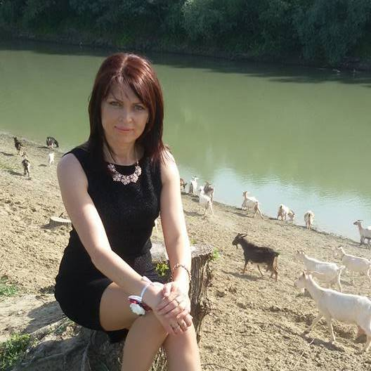 Abia acum s-a aflat! Cătălin Caragea a scris o melodie pentru mama lui înainte să se sinucidă. Aurelia Deliu a primit-o chiar de ziua ei, iar versurile piesei îți sfâșie sufletul