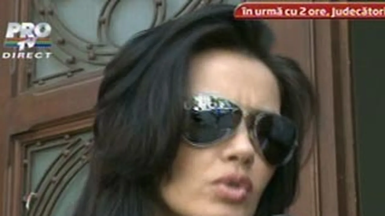 Oana Zavoranu s-a pupat la tribunal cu fosta cumnata: Pepe trebuie sa dovedeasca in instanta ca sunt curva, posedata, nebuna si hoata!