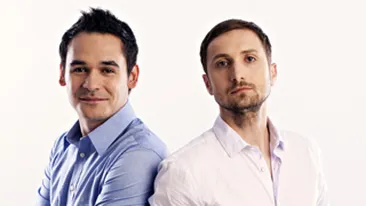 Razvan si Dani dau petrecere in pijamale