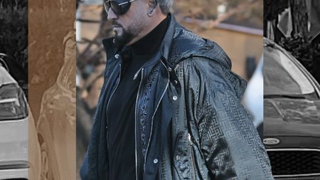 Cătălin Botezatu e Mad Max de România! Designerul n-are adversar și face spectol chiar și iarna!