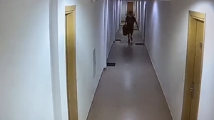 Hoțul „Spiderman” a fost prins de Poliție, în București. Se urca pe schele și intra în casele oamenilor. Ce a reușit să fure