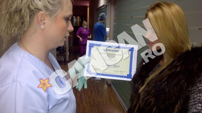 Denisa Nechifor a obtinut o diploma de cosmetica faciala si dentara de la un specialist italian!