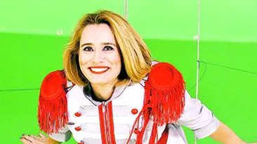 Andreea Esca si Jojo, filmari istovitoare pentru Imnul de 1 Decembrie. 12 ore in picioare din cauza unui corset