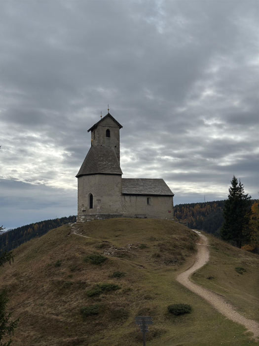 Biserica la care a mers Beni. (SURSA: ARHIVĂ PERSONALĂ)