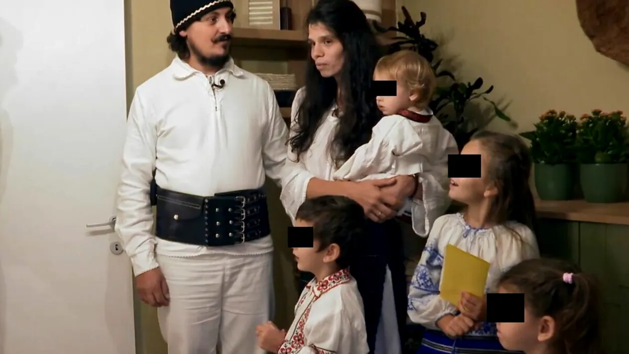 Ilina Pârvu, mama a 6 copilași care a murit la doar 35 de ani, a fost înmormântată. Imaginile durerii!