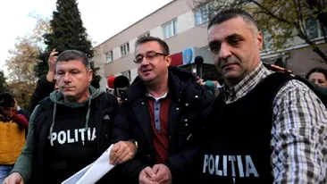 Sorin Blejnar, condamnat la 5 ani de închisoare, s-a predat la Poliția Capitalei! A fost dus la Penitenciarul Rahova