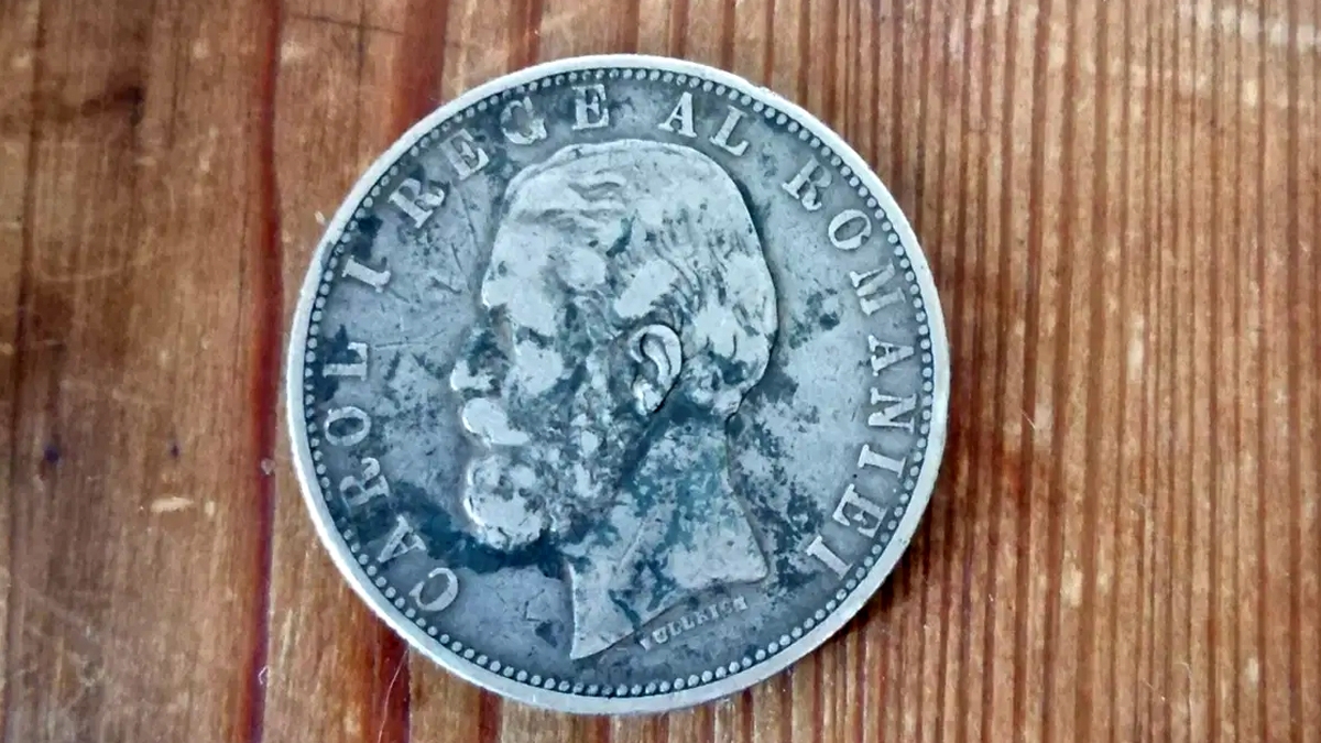 Verifică dacă ai pe-acasă! Cu ce preț se vinde o monedă de 5 lei din anul 1881, acum, în 2022