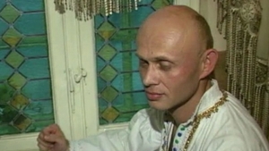 E gay? Un cantaret de muzica populara spune ca a terminat-o cu femeile. "Nu le mai vreau in viata mea"