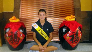 O romanca este Miss Bikini Queen of the Year International 2010