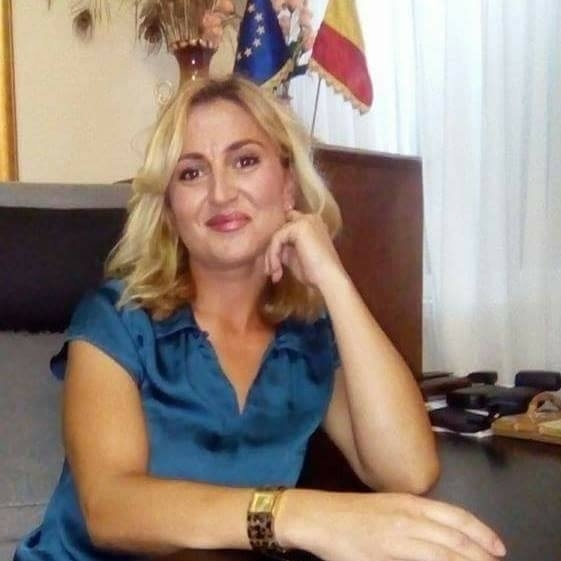 Ultimul mesaj publicat de Alina Olaru, tânăra care şi-a omorât fiica, apoi s-a sinucis!