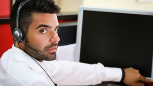 Cât câștigi ca angajat în call center cu limba germană. Ce beneficii primești, pe lângă salariu mare și sporurile de weekend