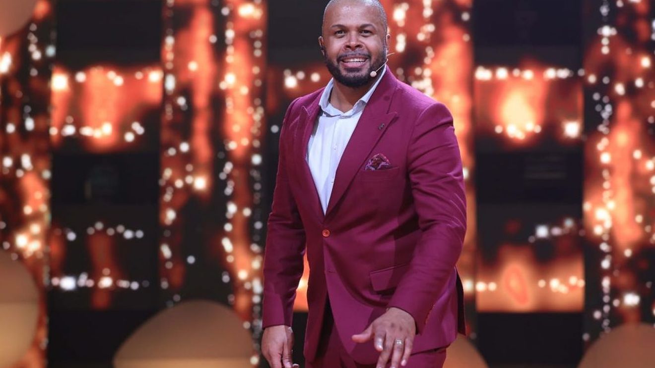 Cabral Ibacka a ținut-o ascunsă pe Artemis. Cum arată sora prezentatorului de la Pro TV