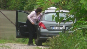 N-o sa ghicesti niciodata al cui este acest posterior ametitor de bombat! Indiciu: e o actrita trecuta de prima tinerete