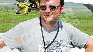 A inlocuit masina cu avionul
