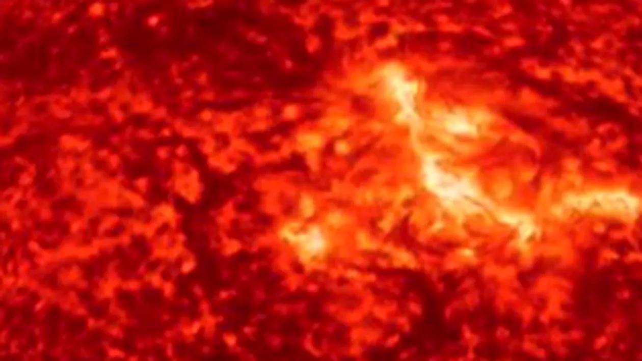 VIDEO Pamantul va fi lovit azi de o explozie solara uriasa: retelele de comunicare vor fi afectate!
