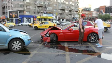 S-a terminat smecheria! Dupa ce Ferarri-ul lui Minune a fost distrus intr-o intersectie, manelistul s-a razbunat crunt