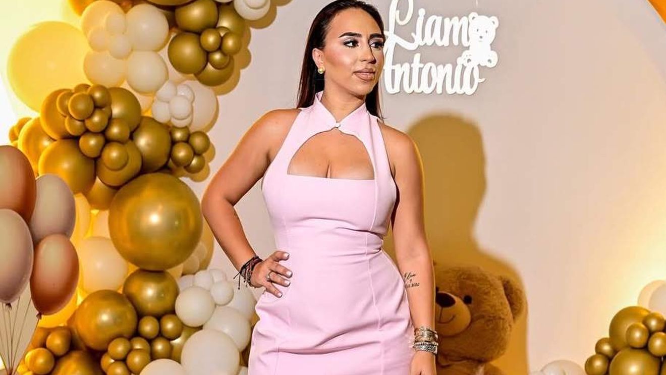Nora lui Florin Salam a făcut senzație la nuntă! Rochia extrem de scurtă a atras toate privirile