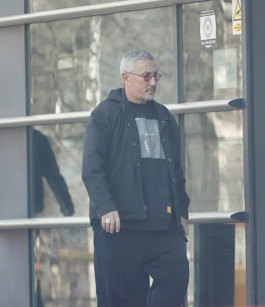 Regele rămâne cu ochii pe regat indiferent de situație